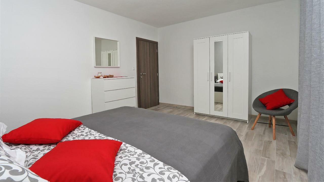 Modern Apartments Iva Makarska Eksteriør bilde
