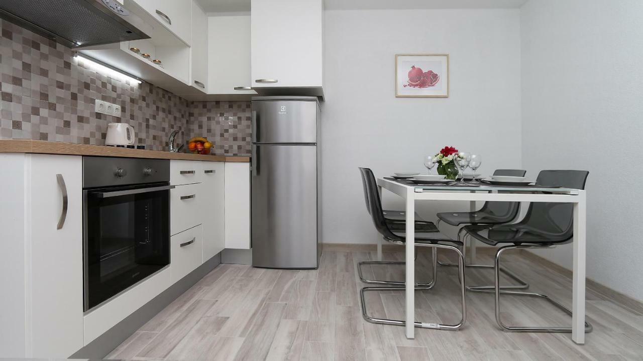Modern Apartments Iva Makarska Eksteriør bilde