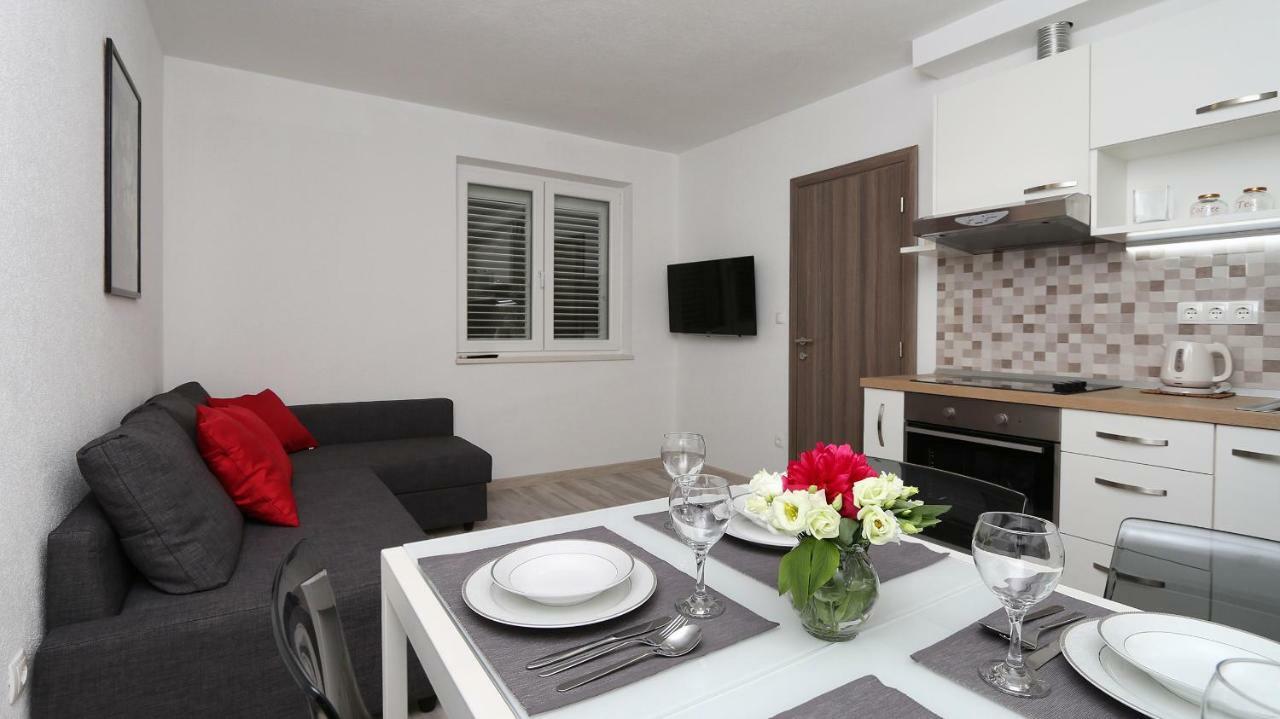 Modern Apartments Iva Makarska Eksteriør bilde
